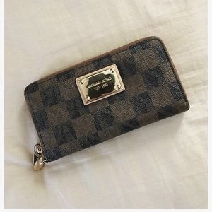 Michael Kors wallet